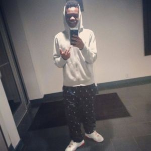 Meet your Posher, Damon